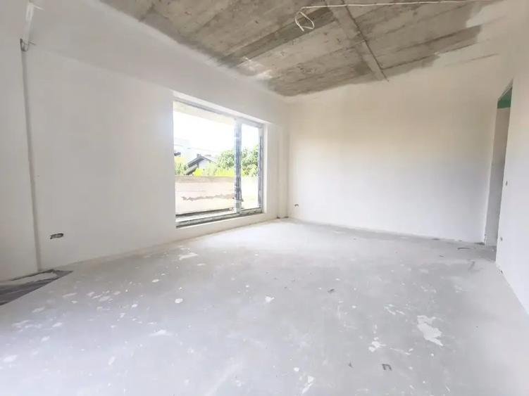Apartament cu 3 camere decomandat în Theodor Pallady