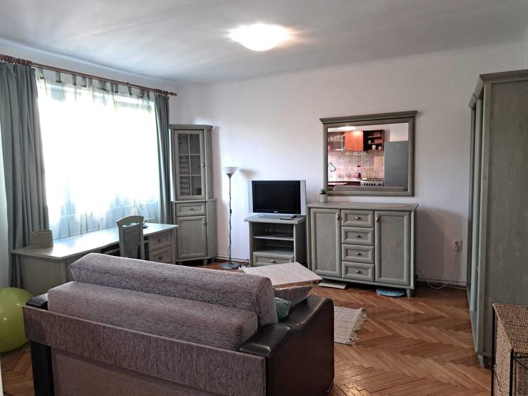 Inchiriez apartament central 2 camere, langa Catedrala Mica/2-Room Apartment for Rent in the City Center, Next to the Small Cathedral - 4