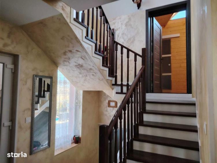 Casă cu 5 camere cu Teren 3125 Mp în Central