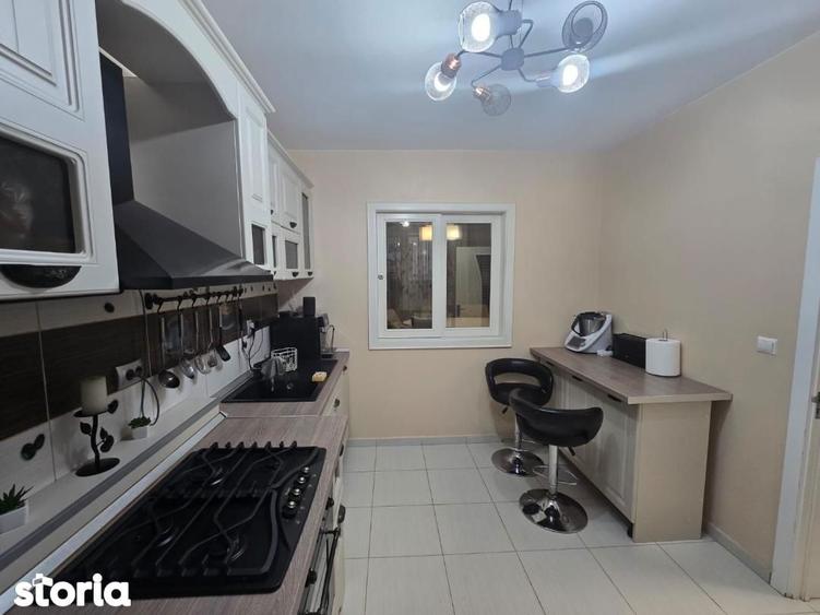 Casă cu 3 camere cu Teren 232 Mp în Central