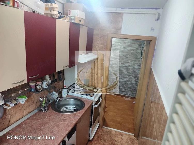 Apartament la etajul 1, baie cu geam și bucătărie închisă | Calea Șagu - 4