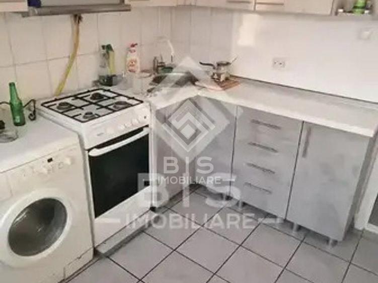 Garsonieră decomandată în Decebal