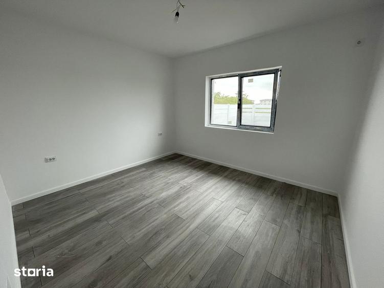 Casă cu 4 camere cu Teren 350 Mp în Clinceni