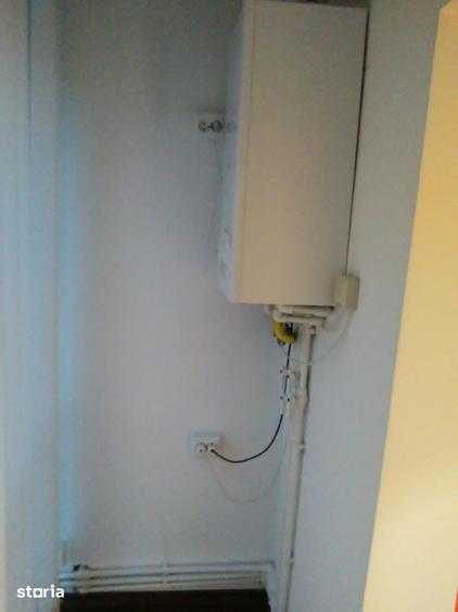 Apartament cu 3 camere decomandat în Petros