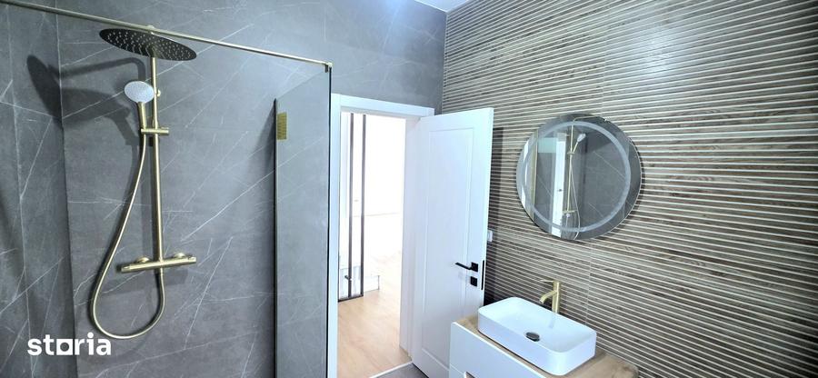 Casă cu 4 camere cu Teren 400 Mp în Valea Adâncă