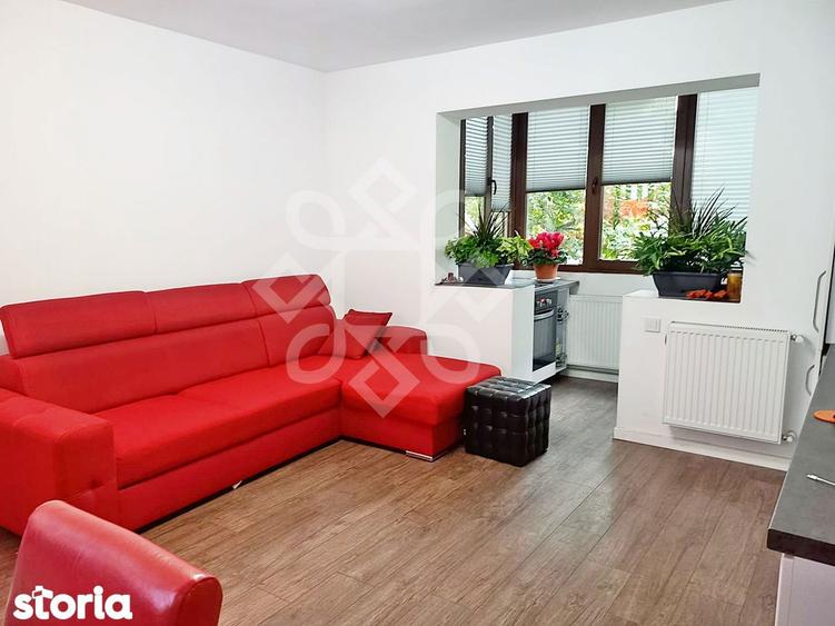 Apartament cu 3 camere decomandat, mobilat în Rogerius