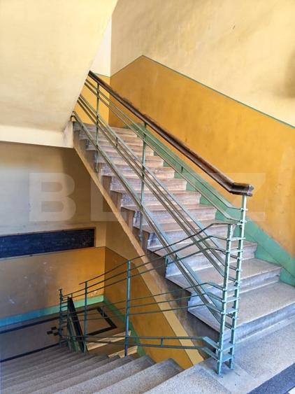Apartament cu 3 camere semidecomandat în P-ța Maria