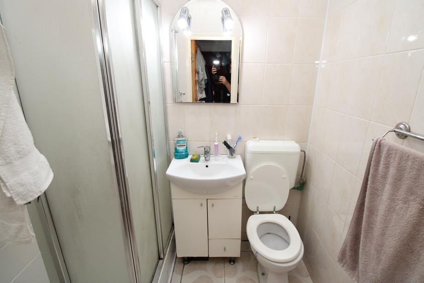 Apartament cu 2 camere decomandat în Drumul Taberei