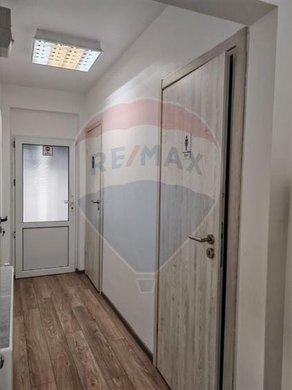 Spațiu comercial, de 81 mp, în Noua