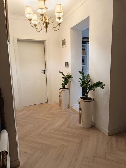 Apartament cu 3 camere, mobilat în Bucureștii Noi