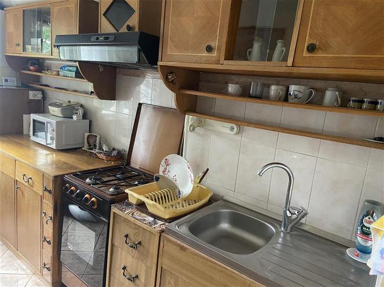 Apartament cu 3 camere decomandat, mobilat în Ultracentral