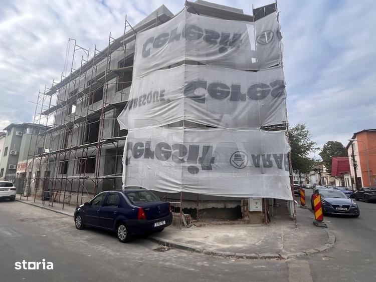Apartament cu 3 camere în Tineretului