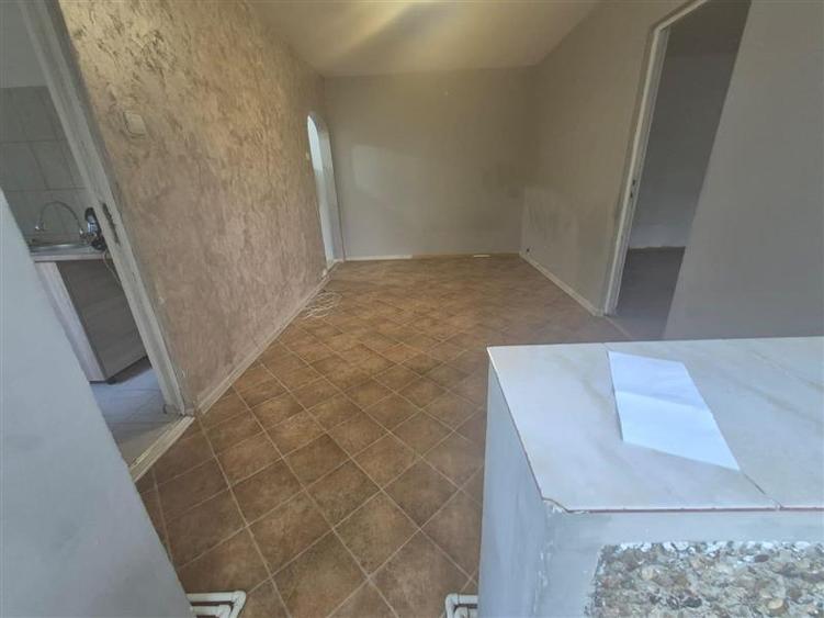 Apartament 2 camere de vanzare - 2