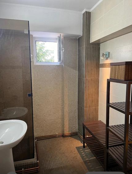 Apartament cu 2 camere decomandat în Frații Golești