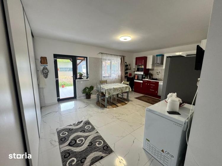 Casă cu 4 camere cu Teren 720 Mp în Central