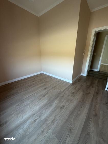 Casă cu 4 camere cu Teren 218 Mp în Sânandrei