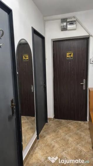 Apartament cu 2 camere decomandat în Drumul Taberei