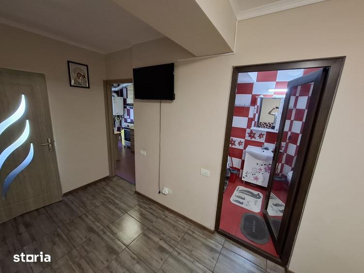 Garsonieră decomandată, mobilată în Vest