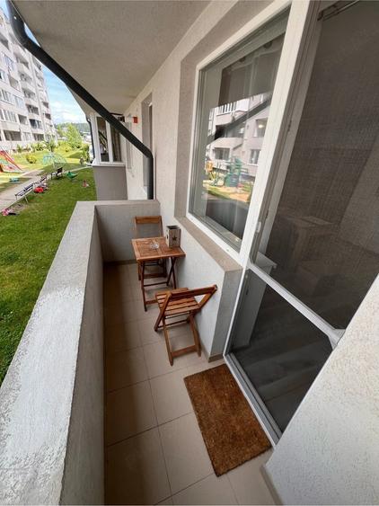 Apartament cu 3 camere decomandat în Florești