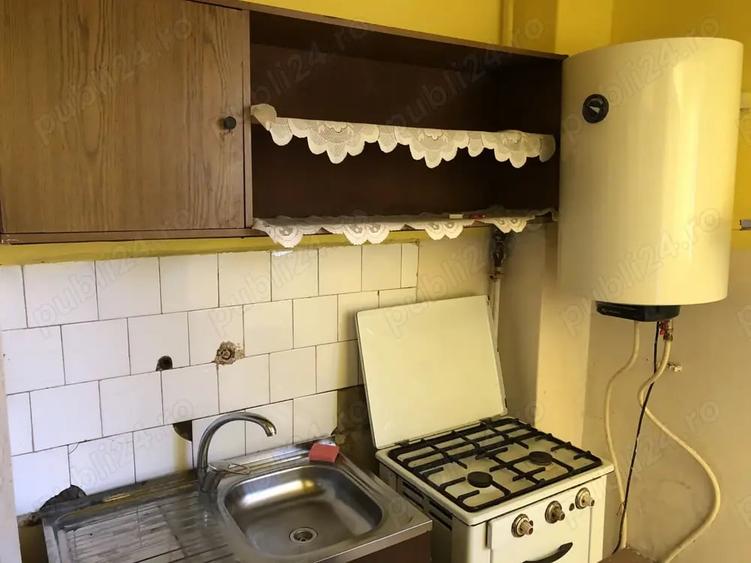 Garsonieră decomandată în Traian