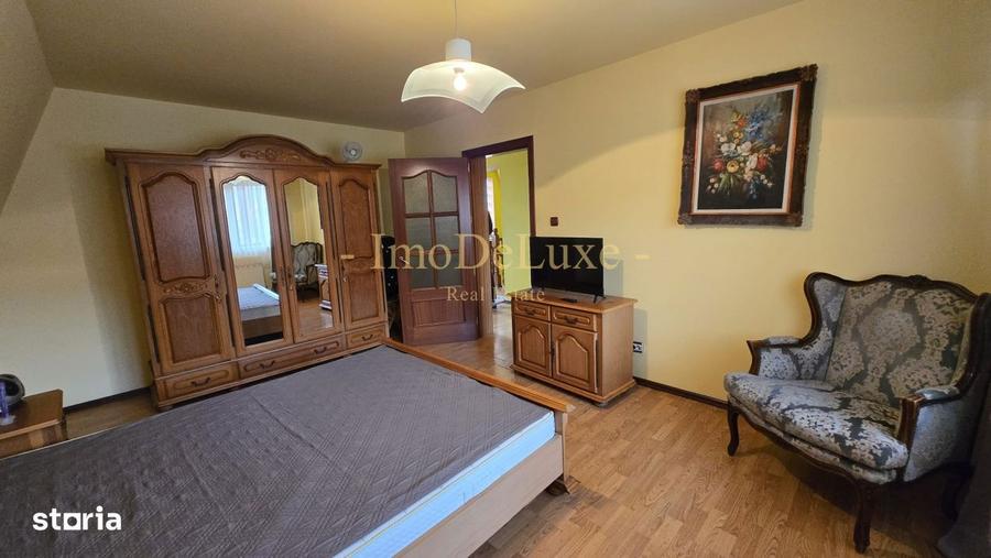 Casă cu 5 camere cu Canalizare în Central