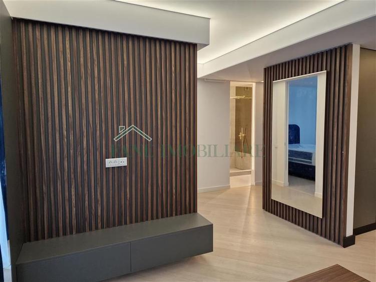 Apartament cu 3 camere decomandat, mobilat în Ultracentral