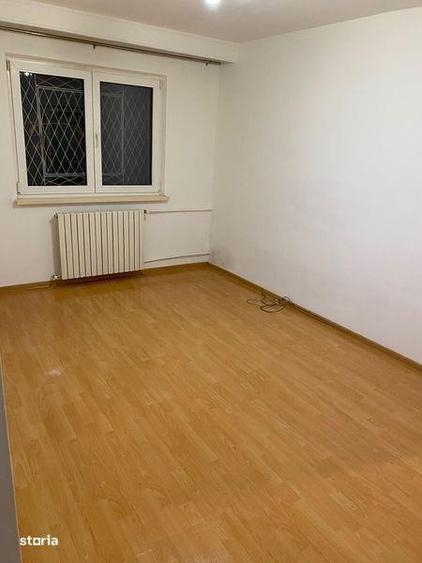 Apartament cu 3 camere, mobilat în Carrefour