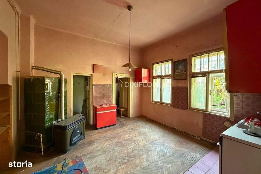 Casă cu 2 camere în Central