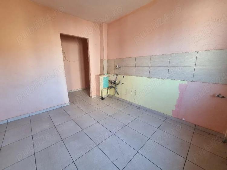 Apartament cu 2 camere semidecomandat în Dâmbovița
