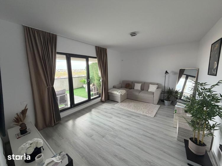 Apartament cu 2 camere decomandat în Titan