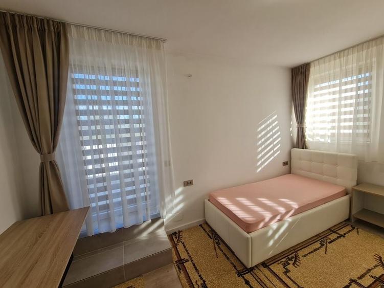 Apartament cu 2 camere semidecomandat în Chinteni