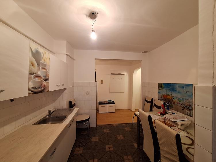 Apartament cu 4 camere decomandat, mobilat în Freidorf