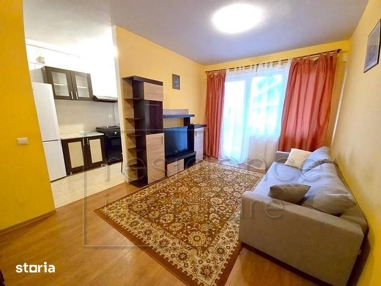 Apartament cu 3 camere semidecomandat în Mărăști