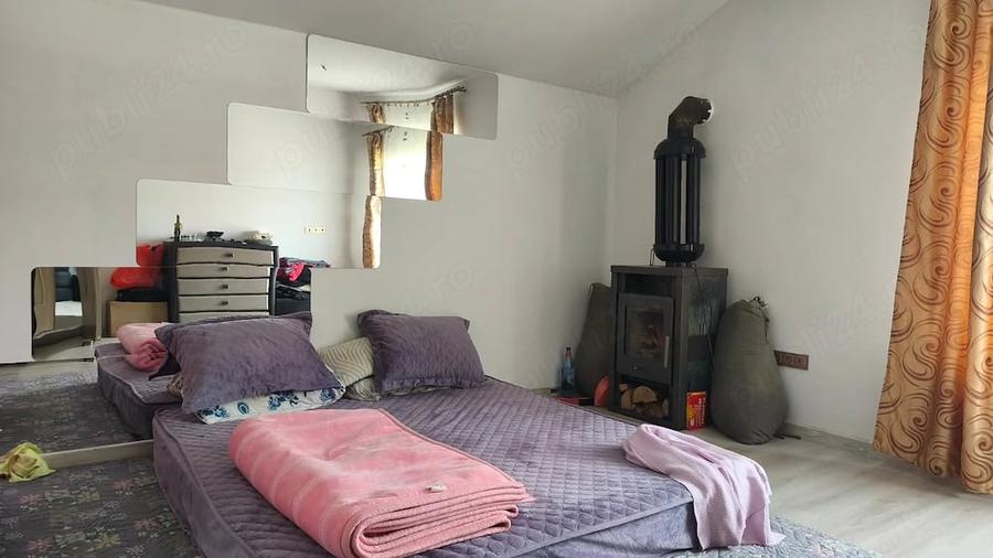 Casă cu Teren 948 Mp în Bejan