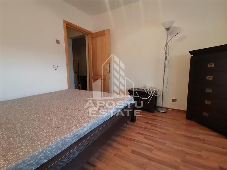 Apartament cu 3 camere decomandat, mobilat în Complex Studențesc