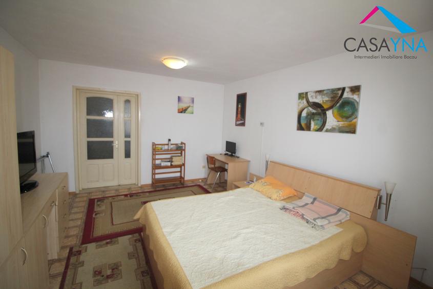 Casă individuală cu 7 camere cu Canalizare în Mărgineni