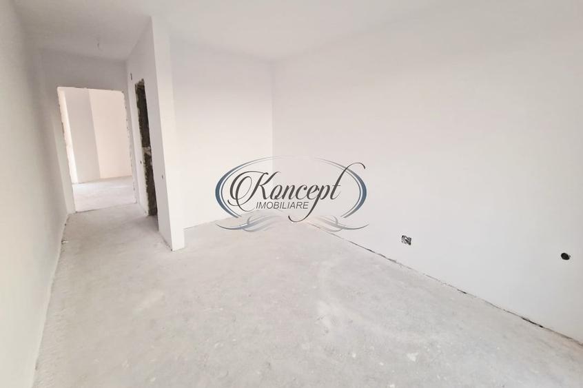 Apartament cu 3 camere semidecomandat în Între Lacuri