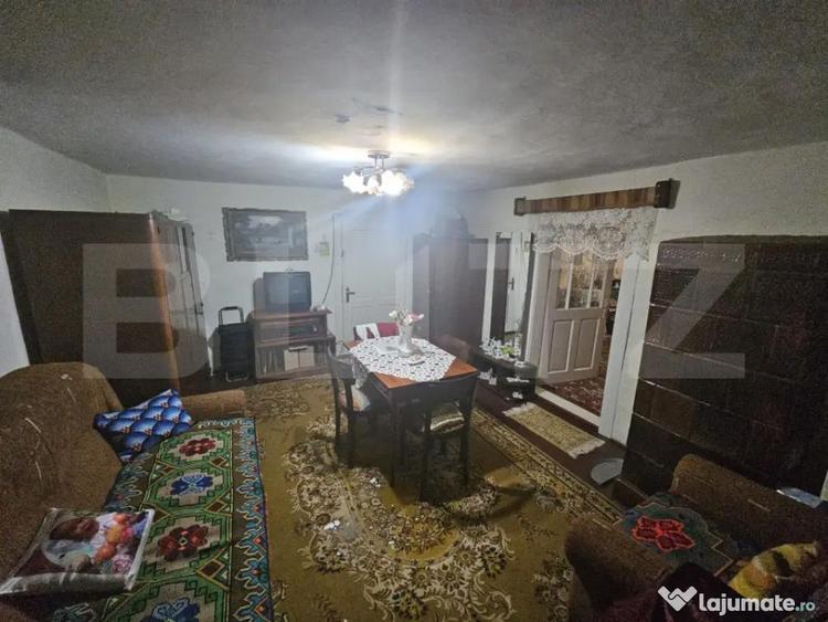 Casa cu 2 camere ?i anexe, zona centrala, Campeni - 5