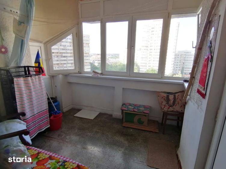 Apartament cu 4 camere decomandat în Pantelimon