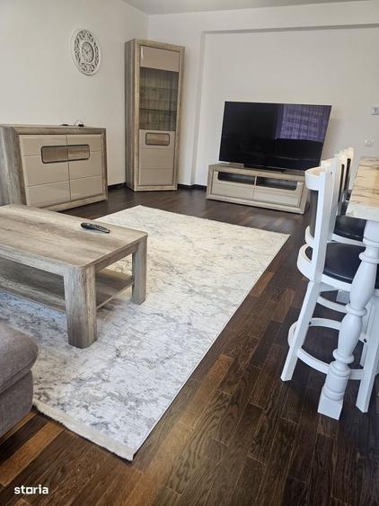Apartament cu 3 camere în Tractorul