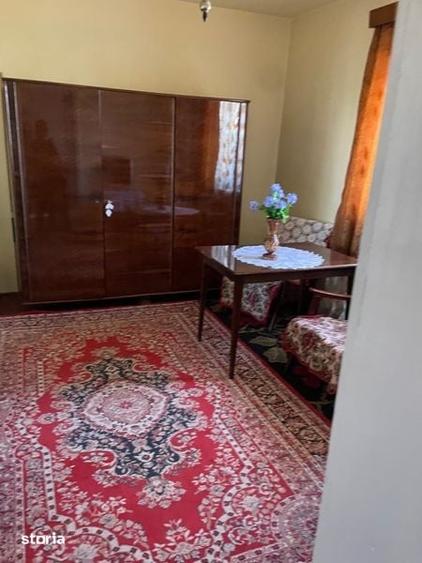 casa + curte de vanzare - 6