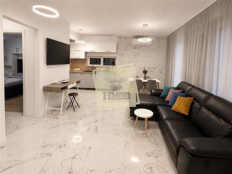 Penthouse cu 3 camere semidecomandat, mobilat în Industrial Est