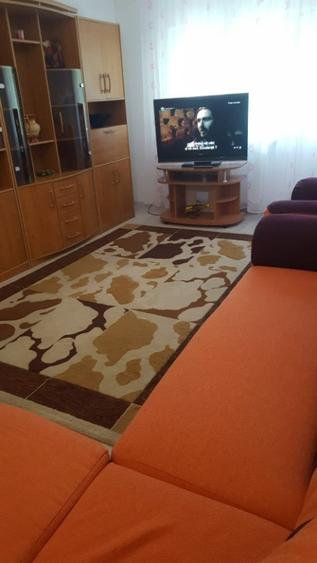 Apartament cu 3 camere decomandat în Județean