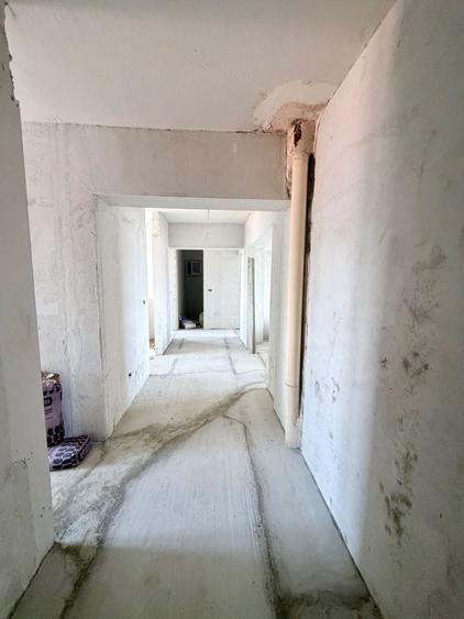 APARTAMENT SPATIOS CU VEDERE PE 2 PARTI - 12
