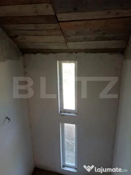 Casă cu 4 camere cu Teren 2200 Mp în Central
