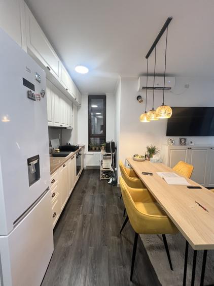 Penthouse cu 3 camere decomandat, mobilat în Giroc