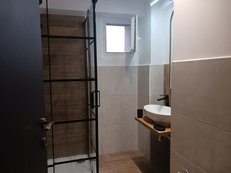 Apartament cu 2 camere semidecomandat, mobilat în Dorobanți