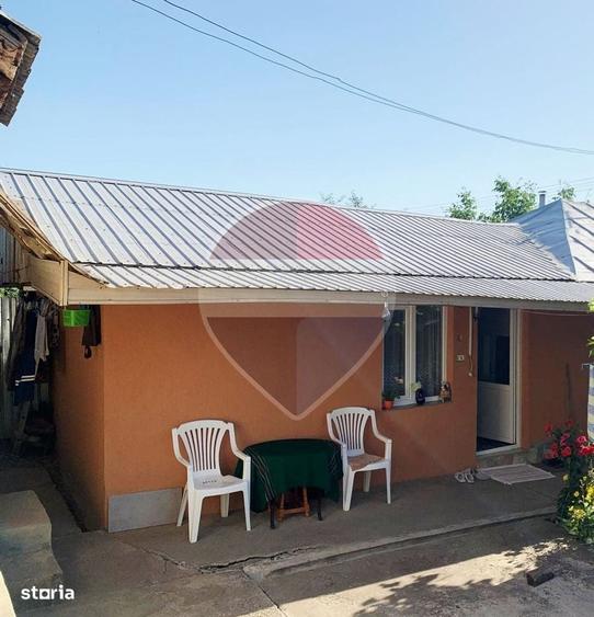 Casă cu 3 camere în Dochia