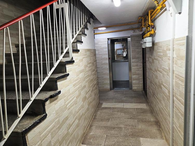 Apartament cu 2 camere decomandat în Drumul Taberei