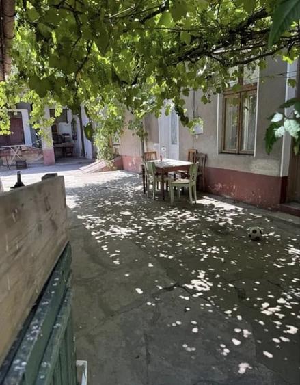 Casă cu 4 camere în Gura Văii